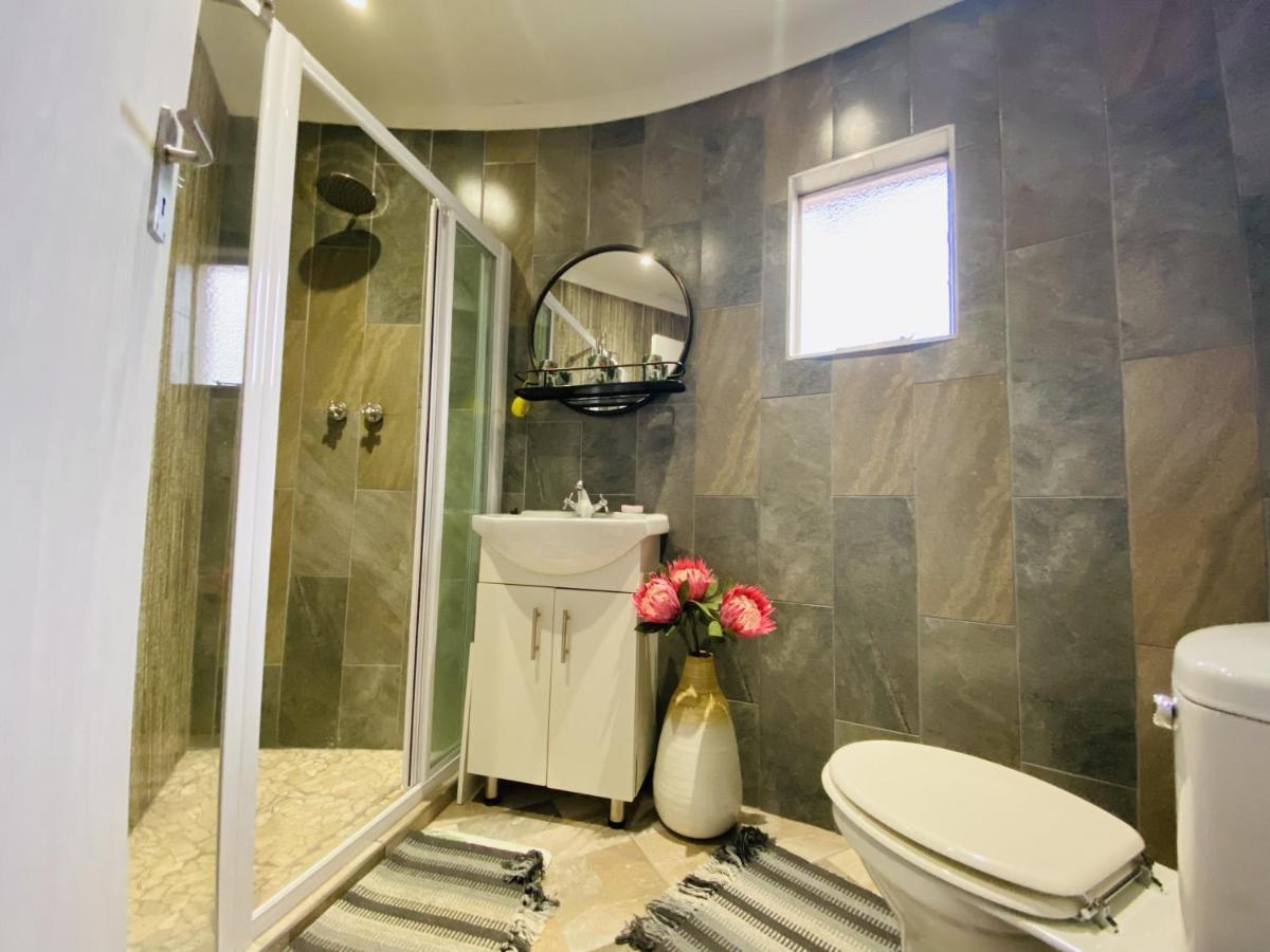 Country Lane Farm Lodge Кредок Екстер'єр фото